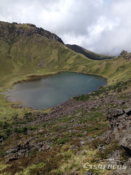 한라산 백록담.사진/문미선 기자
