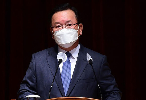 김부겸 신임 국무총리가 14일 서울 종로구 정부서울청사 별관에서 열린 취임식에서 취임사를 하고 있다 / ⓒ뉴시스DB