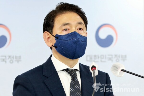 김태응 국민권익위원회 조사단장이 브리핑을 하고 있다. [사진 /오훈 기자]