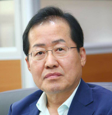 홍준표 의원이 8일 