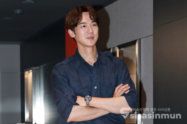 배우 유연석이 포즈를 취하고 있다. [사진 /오훈 기자]