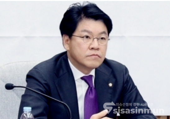 장제원 국민의힘 의원은 2일 윤석열 전 검찰총장의 장모 사건에 윤 전총장이 개입여부를 집중적으로 조사하고 탐문문했었지만 개입한 어떠한 정황도 발견하지 못했다