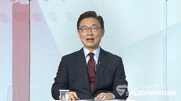 국민의힘 최재형 대선 예비후보가 23일 오후 서울 강서구 ASSA빌딩 스튜디오에서 열린 제 20대 대통령 후보자 선거 2차 방송토론회에서 발언하고 있다. 사진 / 시사신문DB
