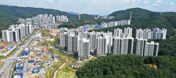 경기도 성남시 분당구 대장동 개발사업 현장에서 건설 작업이 한창 진행되고 있다 / ⓒ뉴시스DB