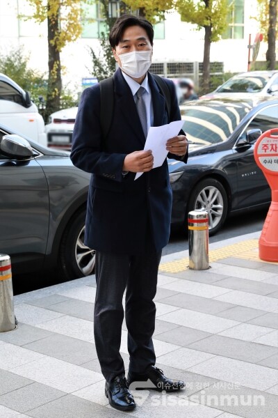 법세련 관계자가 기자회견을 하고 있다. [사진 / 오훈 기자]