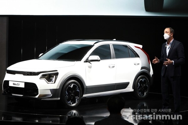 카림 하비브 기아차 전무가 프레젠테이션을 하고 있다. [사진 /오훈 기자]