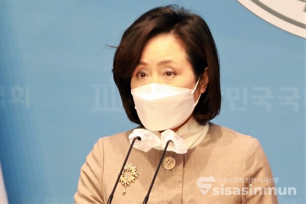 전주혜 국민의힘 선대위 대변인이 논평을 하고 있다. [사진 / 오훈 기자]