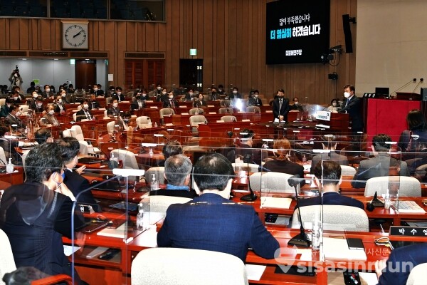 윤호중 비상대책위원장이 모두발언을 하고 있다. [사진 / 오훈 기자]