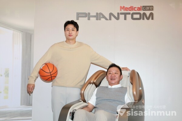 허재·허웅 부자가 포즈를 취하고 있다. [사진 / 오훈 기자]