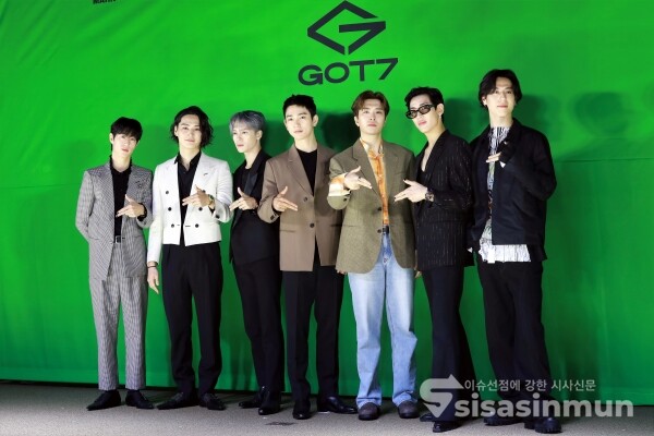 그룹 갓세븐이 포토타임을 갖고 있다. [사진 / 오훈 기자]