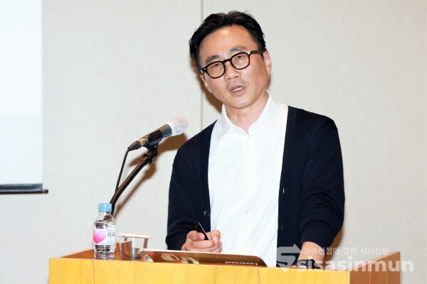 최재준 대표이사가 사업 전략 및 향후 성장 계획에 대해 소개하고 있다. [사진 /오훈 기자]