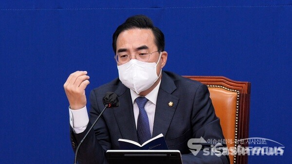 박홍근 민주당 원내대표가 발언하고 있다. 사진 / 시사신문DB