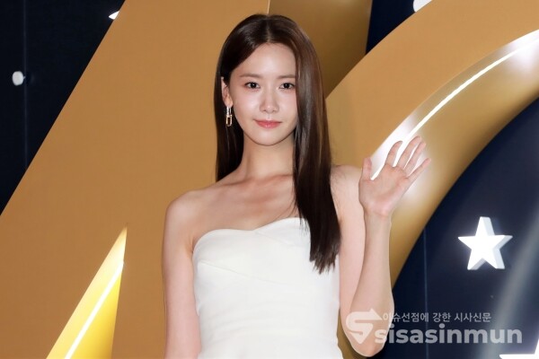 그룹 소녀시대 겸 배우 윤아가 포즈를 취하고 있다. [사진 /오훈 기자]