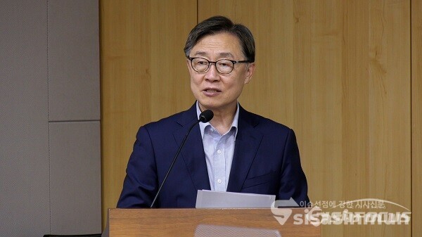 21일 서울 여의도 국회 의원회관에서 열린 2030 청년들이 바라보는 차별금지법 세미나에서 최재형 의원이 발언하고 있다. 사진 / 권민구 기자