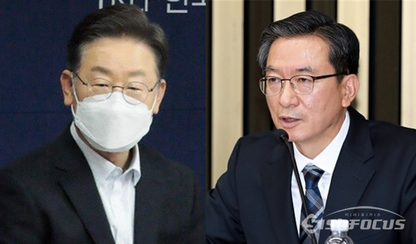 이재명 더불어민주당 대표(좌)와 '친명계' 좌장으로 불리는 정성호 민주당 의원(우). 시사포커스DB