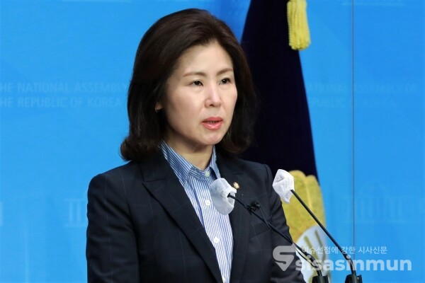 김미애 원내대변인이 기자회견을 하고 있다. [사진 /오훈 기자]