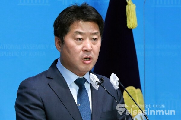 황명선 대변인이 논평을 하고 있다. [사진 /오훈 기자]