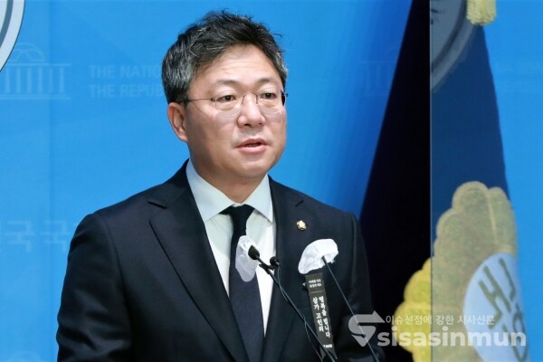 박정하 수석대변인이 논평을 하고 있다. [사진 /오훈 기자]