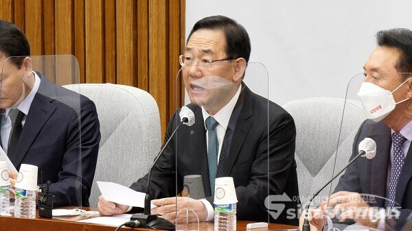 국민의힘 주호영 원내대표가 8일 오전 서울 여의도 국회에서 열린 국민의힘 원내대책회의서 발언하고 있다. 사진 / 권민구 기자