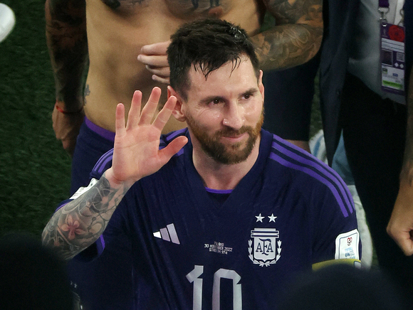 리오넬 메시, 멕시코대표팀 유니폼 발로 찼다는 오해 해명/ 사진: ⓒ뉴시스