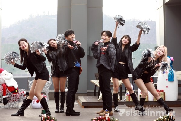 크러핀이 신곡무대를 선보이고 있다. [사진 /오훈 기자]