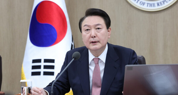 윤석열 대통령이 21일 서울 용산 대통령실 청사에서 열린 국무회의를 주재하고 있다. ⓒ뉴시스