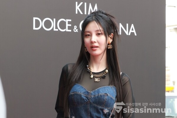 가수 겸 배우 서현이 포즈를 취하고 있다. [사진 /오훈 기자]