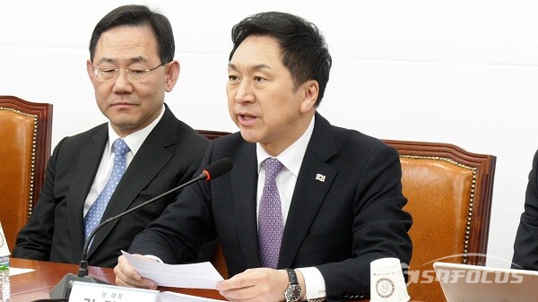 국민의힘 김기현 대표가 16일 오후 서울 여의도 국회에서 열린 최고위원회의에서 발언하고 있다. 사진 / 권민구 기자