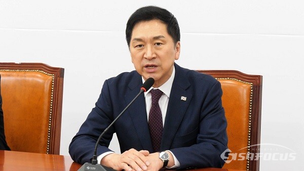 국민의힘 김기현 대표가 과거 국회에서 발언하고 았는 모습. 사진 / 김경민 기자