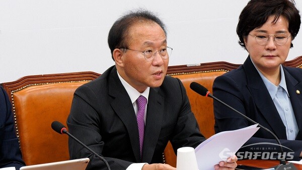 국민의힘 윤재옥 원내대표가 10일 오전 서울 여의도 국회에서 열린 최고위원회의에서 발언하고 있다. 사진 / 이훈 기자