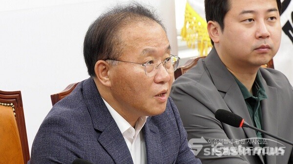 국민의힘 윤재옥 원내대표가 31일 오전 서울 여의도 국회에서 열린 국민의힘 최고위원회의에서 발언하고 있다. 사진 / 김경민 기자