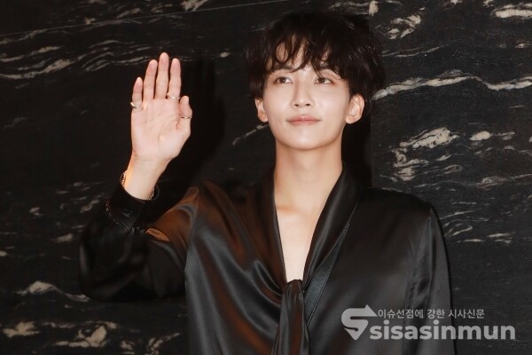 12일 배우 안효섭이 포즈를 취하고 있다. [사진 / 오훈 기자]