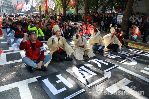 2일 공공운수노조가 결의대회를 하고 있다. [사진 /오훈 기자]