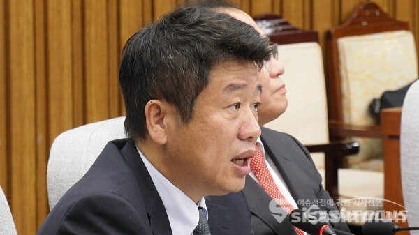 국민의힘 유의동 정책위의장이 14일 오전 서울 여의도 국회에서 열린 국민의힘 원내대책회의에서 발언하고 있다. 사진 / 김경민 기자