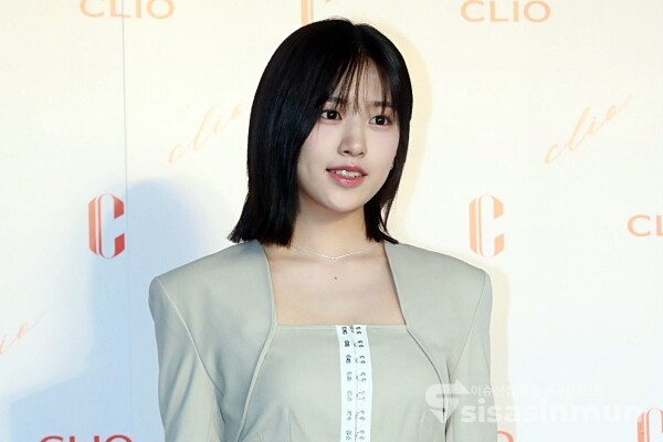 30일 그룹 아이브 안유진이 포즈를 취하고 있다. [사진 / 오훈 기자]