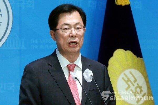 5일 이만희 사무총장이 브리핑을 하고 있다. [사진 /오훈 기자]