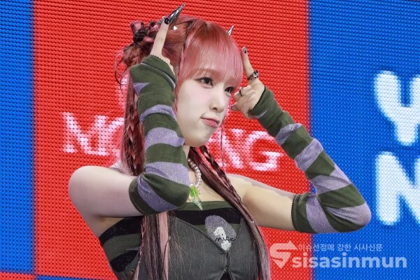 15일 가수 최예나가 포토타임을 갖고 있다. [사진 /오훈 기자]