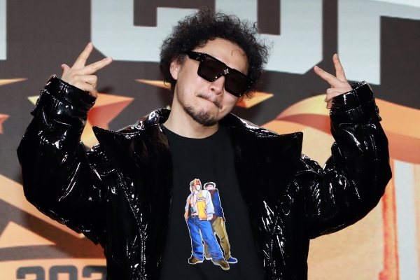 양동근이 포토타임을 갖고 있다. [사진 /오훈 기자]