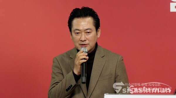 국민의힘 장동혁 사무총장이 16일 오전 서울 여의도 국민의힘 중앙당사에서 제8차 회의 결과를 발표하고 있다. 사진 / 이 훈 기자