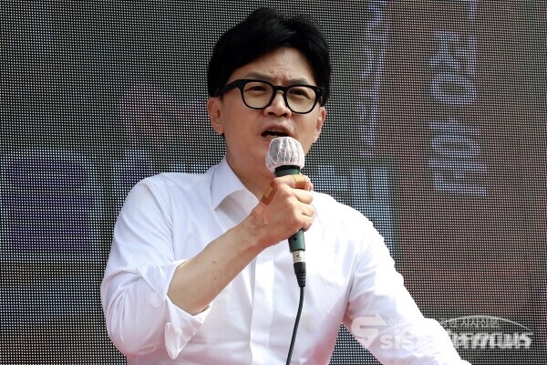 4일 한동훈 총괄선거대책위원장이 지원유세하고 있다. [사진 /오훈 기자]