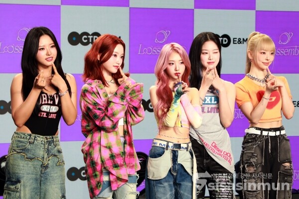 15일 걸그룹 루셈블이 포토타임을 가지고 있다. [사진 /오훈 기자]