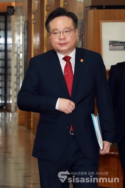 22일 조규홍 보건복지부 장관이 기자간담회에 참석하고 있다. [사진 / 오훈 기자]