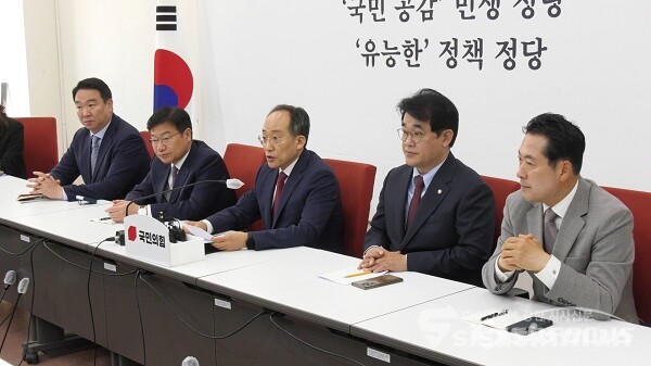 국민의힘 추경호 원내대표가 29일 오전 서울 여의도 국회에서 열린 기자간담회에서 발언하고 있다. 사진 / 김경민 기자