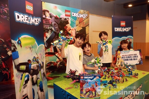 31일 어린이 모델들이 신제품을 선보이고 있다. [사진 / 오훈 기자]