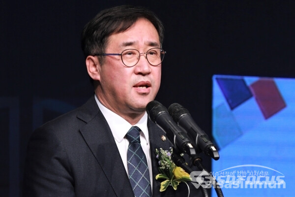 더불어민주당 맹성규 의원이 축사를 하고 있다. [사진 /오훈 기자]