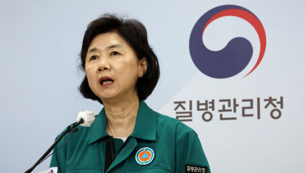 지영미 질병관리청장이 21일 충북 청주 질병관리청에서 여름철 코로나19 유행 상황과 정부 대응 발표 모습 / ⓒ뉴시스