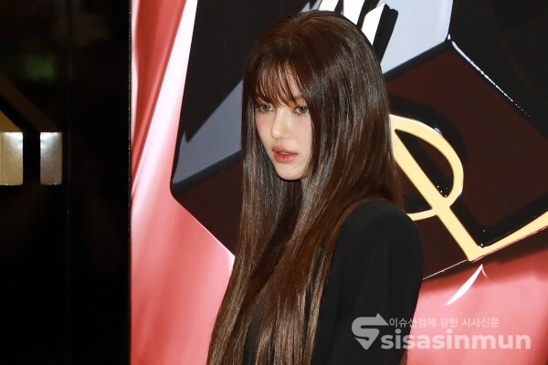 10일 뉴진스 다니엘이 포즈를 취하고 있다. [사진 /오훈 기자]