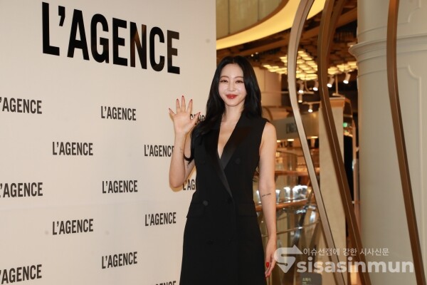 11일 배우 한예슬이 포즈를 취하고 있다. [사진 /오훈 기자]