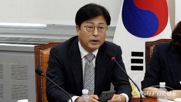 국민의힘 김종혁 최고위원이 지난달 9일 오전 서울 여의도 국회에서 열린 최고위원회의에서 발언하고 있다. 사진 / 이 훈 기자