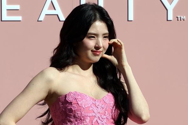 5일 배우 한서희가 포즈를 취하고 있다. [사진 / 오훈 기자]